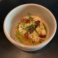 Страчателла с медом, жженой клубникой и фисташками