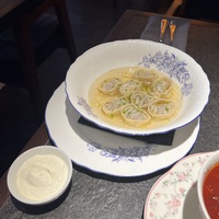 Пельмени с говядиной в бульоне