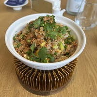 Жареный рис с креветками и яйцом
