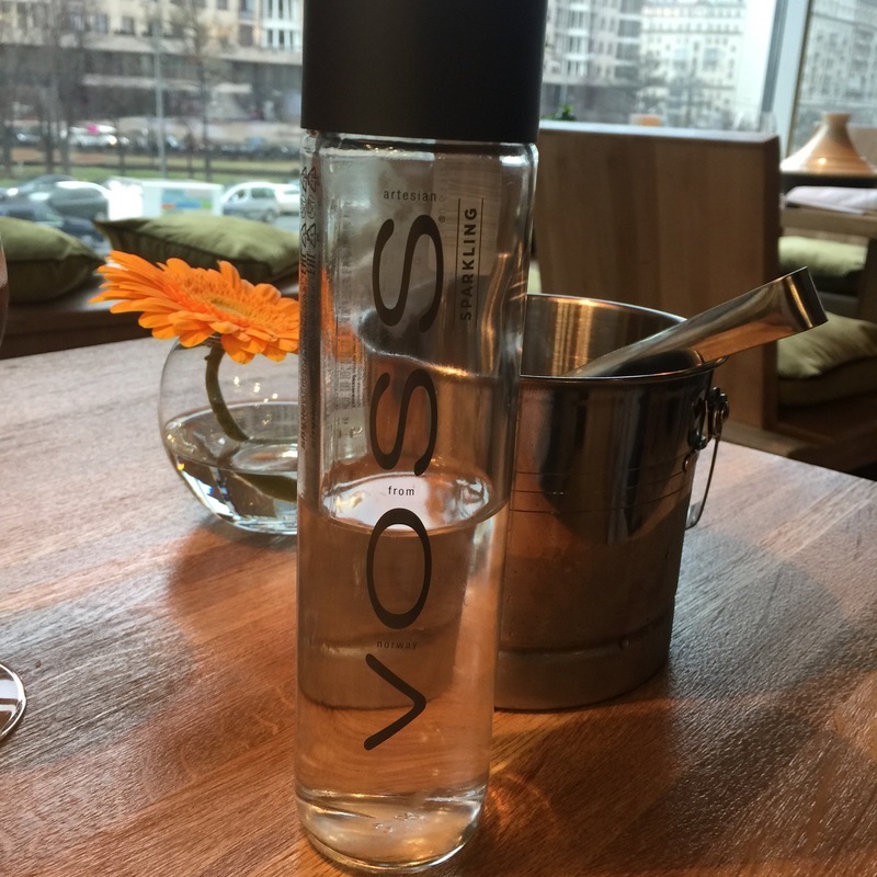 Вода Voss 0.3 с/г